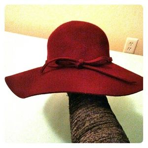 Burgendy wool sun hat